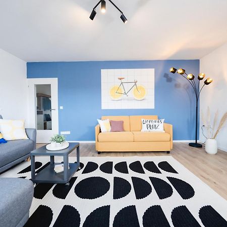 Stadtrand Oase Karlsruhe Mit Balkon Exteriör bild